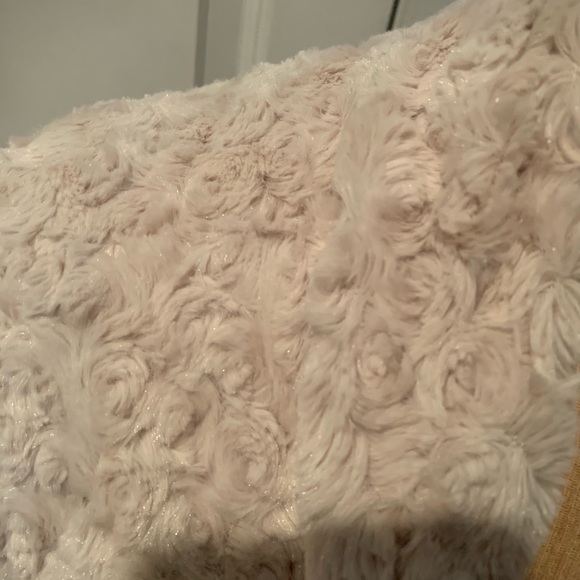 Glamorous Dennis Basso faux Persian lamb coat - Picture 8 of 15